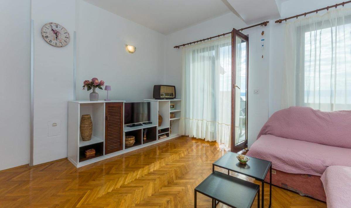 Apartment Domijan By El-Pi Tours Нівице Екстер'єр фото